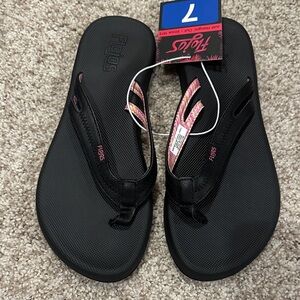 Flojos Black and Pink Flip Flops NWT